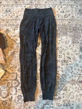 Lululemon Grey and Black Camo Joggers in size S